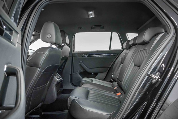 Skoda Superb 28 of 30