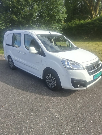 Peugeot Partner 2 of 15