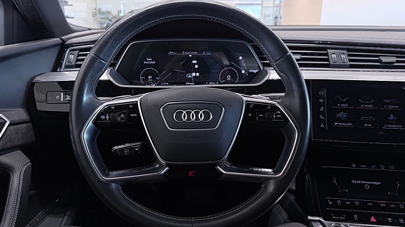 Audi e-tron Sportback 24 of 30