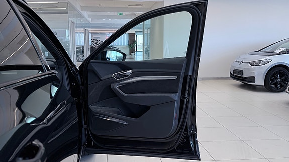 Audi e-tron Sportback 21 of 30