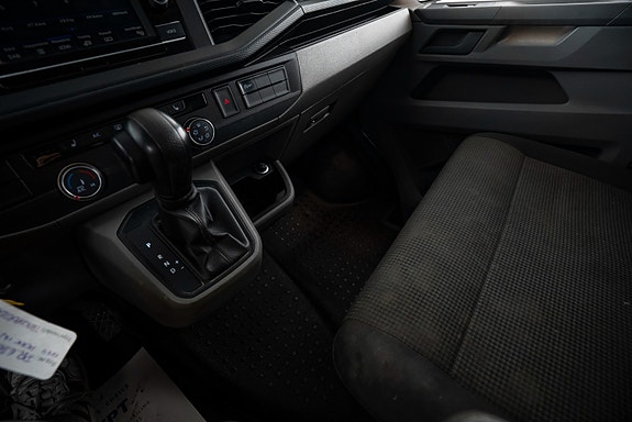 Volkswagen Transporter 16 of 25