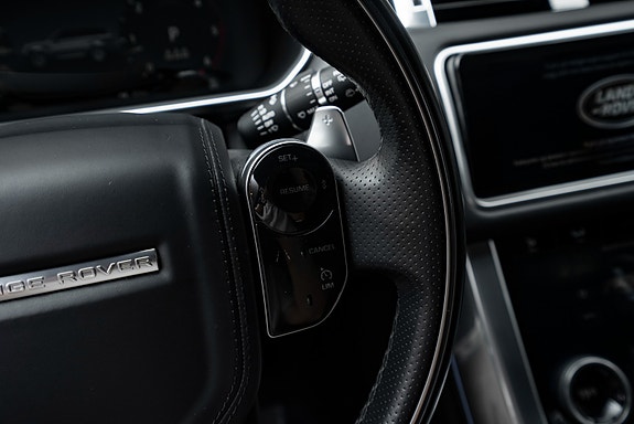 Land Rover Range Rover Sport 17 of 24