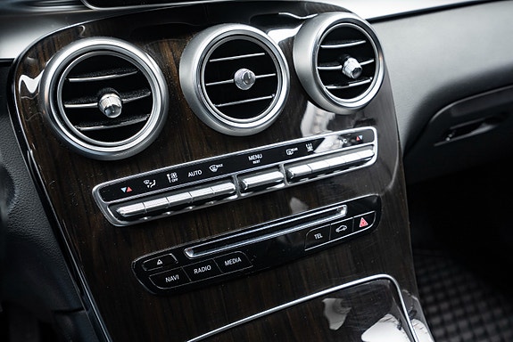 Mercedes-Benz GLC350 e 18 of 25