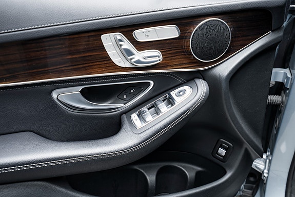 Mercedes-Benz GLC350 e 13 of 25