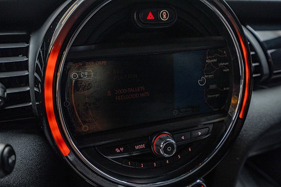 MINI Cooper S 21 of 24