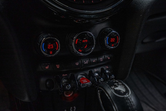 MINI Cooper S 18 of 24