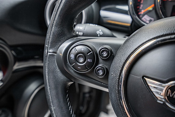 MINI Cooper S 15 of 24