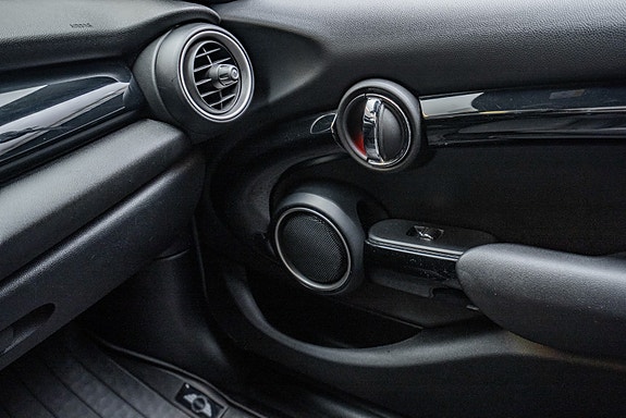 MINI Cooper S 22 of 24