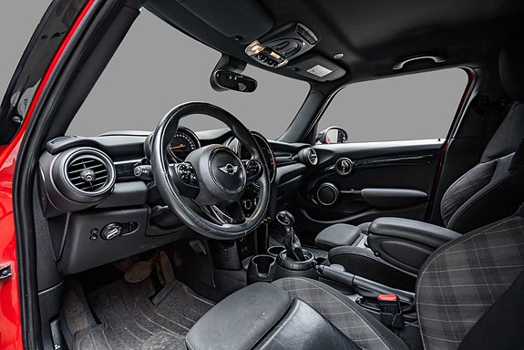MINI Cooper S 10 of 24