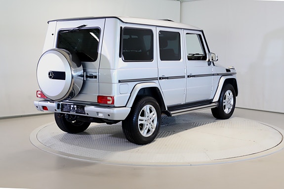 Mercedes-Benz G500 3 of 30