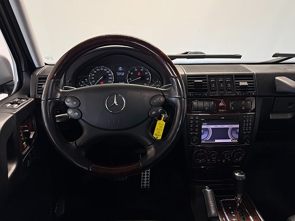 Mercedes-Benz G500 18 of 30