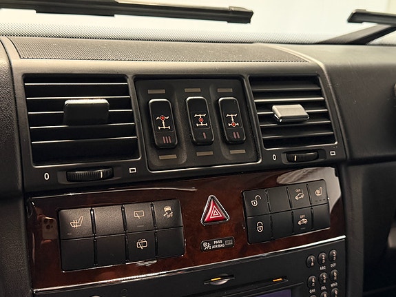 Mercedes-Benz G500 26 of 30