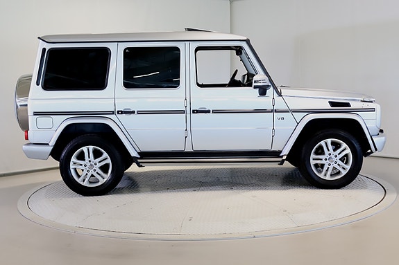 Mercedes-Benz G500 7 of 30