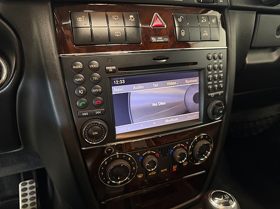 Mercedes-Benz G500 28 of 30