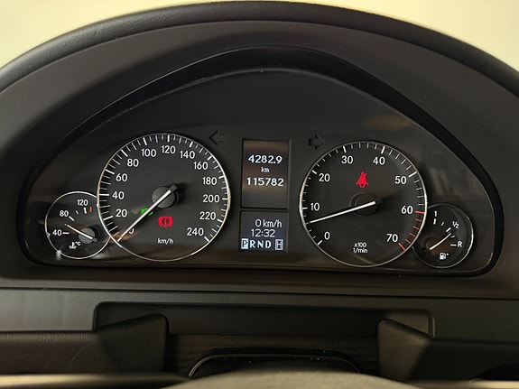 Mercedes-Benz G500 20 of 30