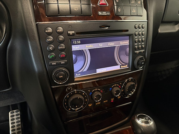 Mercedes-Benz G500 27 of 30