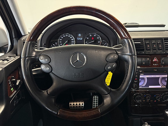 Mercedes-Benz G500 19 of 30