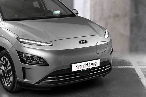 Hyundai Kona 2 of 27