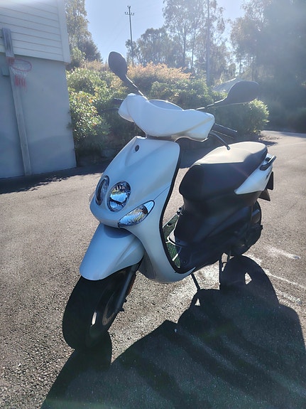Yamaha Neos 4 3 of 9