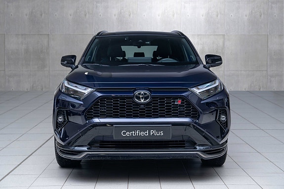 Toyota RAV4 Plug-in Hybrid 8 of 20