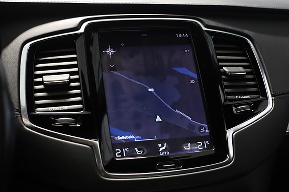 Volvo XC90 25 of 30