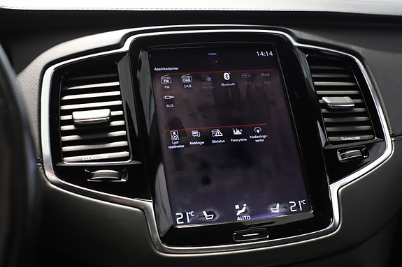 Volvo XC90 23 of 30