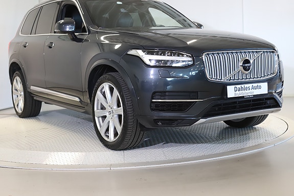 Volvo XC90 14 of 30