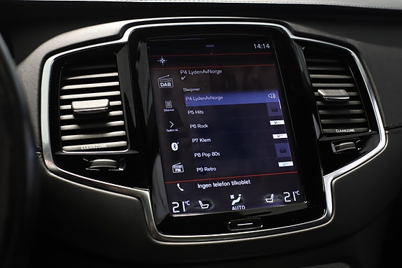 Volvo XC90 24 of 30