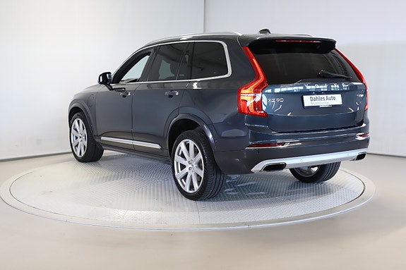 Volvo XC90 4 of 30