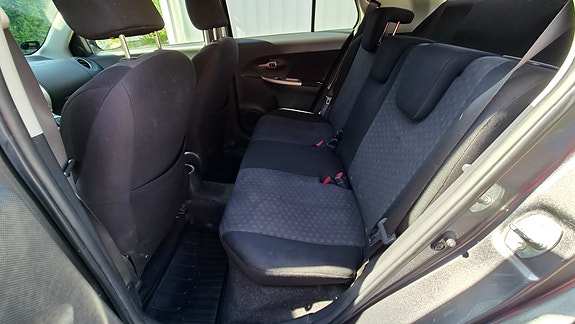 Toyota Urban Cruiser 9 of 12