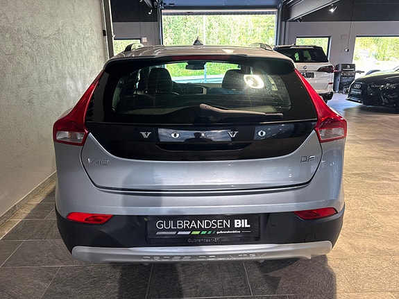 Volvo V40 Cross Country 6 of 24