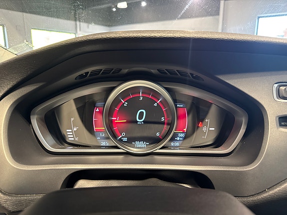 Volvo V40 Cross Country 17 of 24
