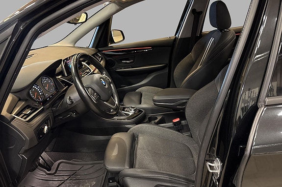 BMW 225xe 9 of 18