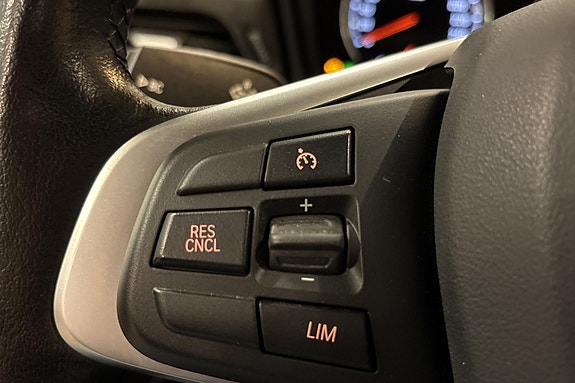 BMW 225xe 16 of 18