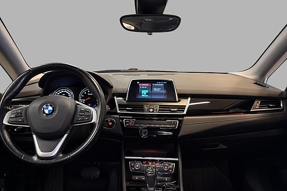 BMW 225xe 8 of 18