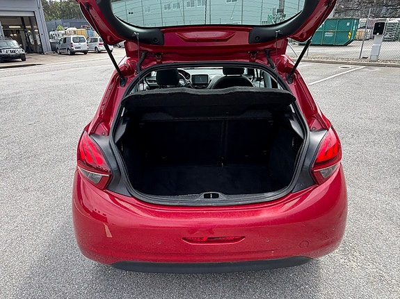Peugeot 208 6 of 21