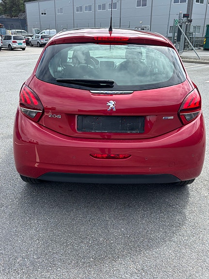 Peugeot 208 5 of 21