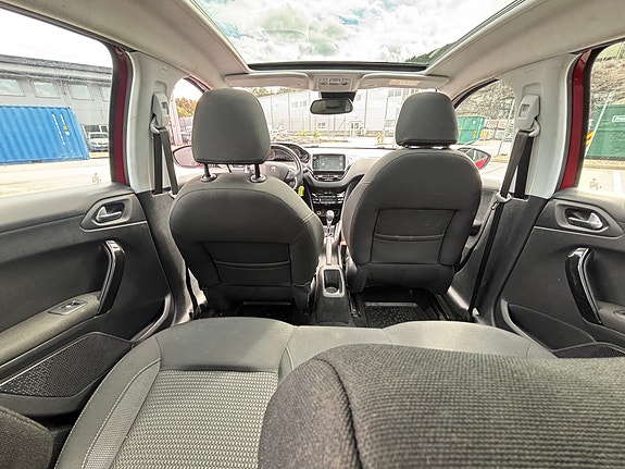 Peugeot 208 7 of 21