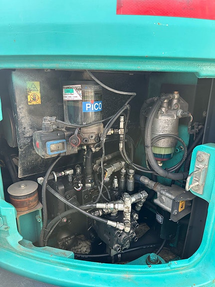 Kobelco SK75SR-3E 7 of 12