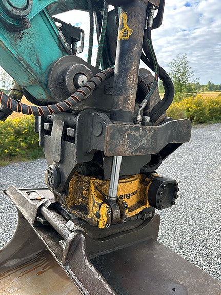Kobelco SK75SR-3E 6 of 12