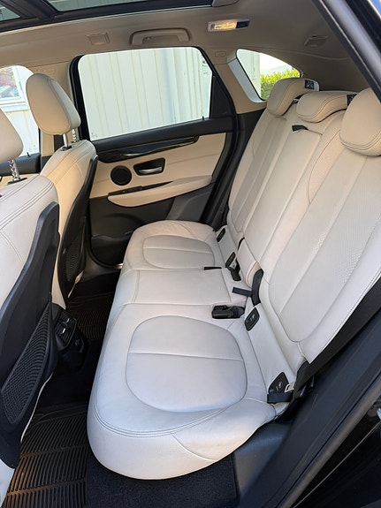 BMW 225xe 10 of 17