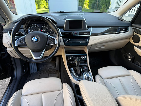 BMW 225xe 12 of 17