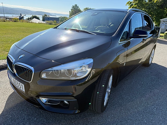 BMW 225xe 6 of 17