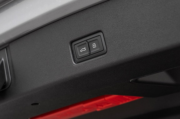 Audi Q4 e-tron 27 of 28