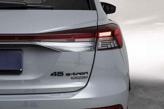 Audi Q4 e-tron 8 of 28
