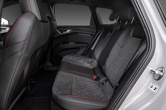 Audi Q4 e-tron 12 of 28