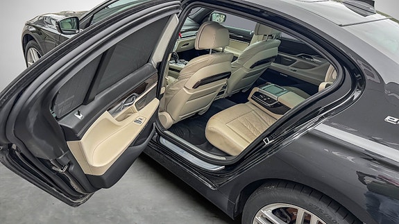 BMW 740Le 20 of 28