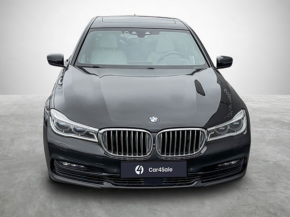 BMW 740Le 8 of 28