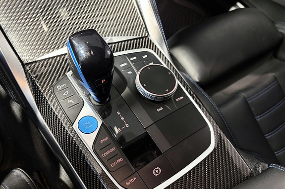 BMW i4 21 of 30