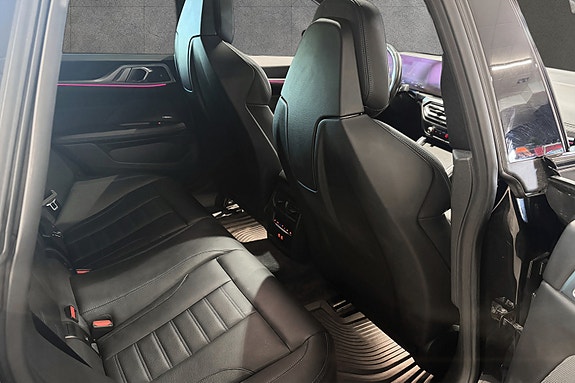 BMW i4 14 of 30